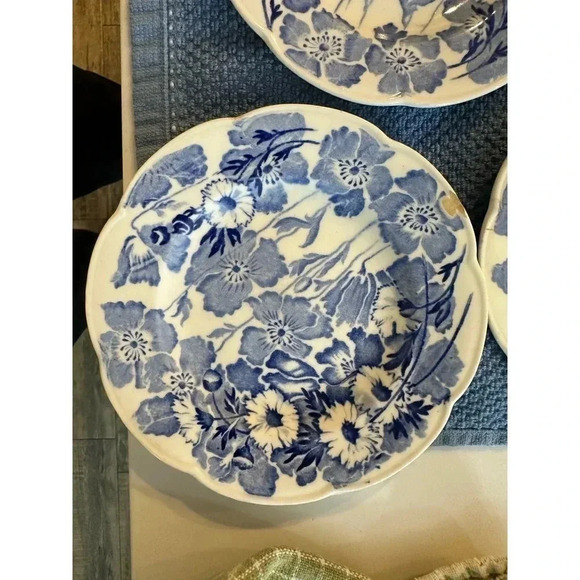 Set Of 3 Gay Day England Wood And Sons Blue & White Floral Print small Plates - Picture 2 of 8